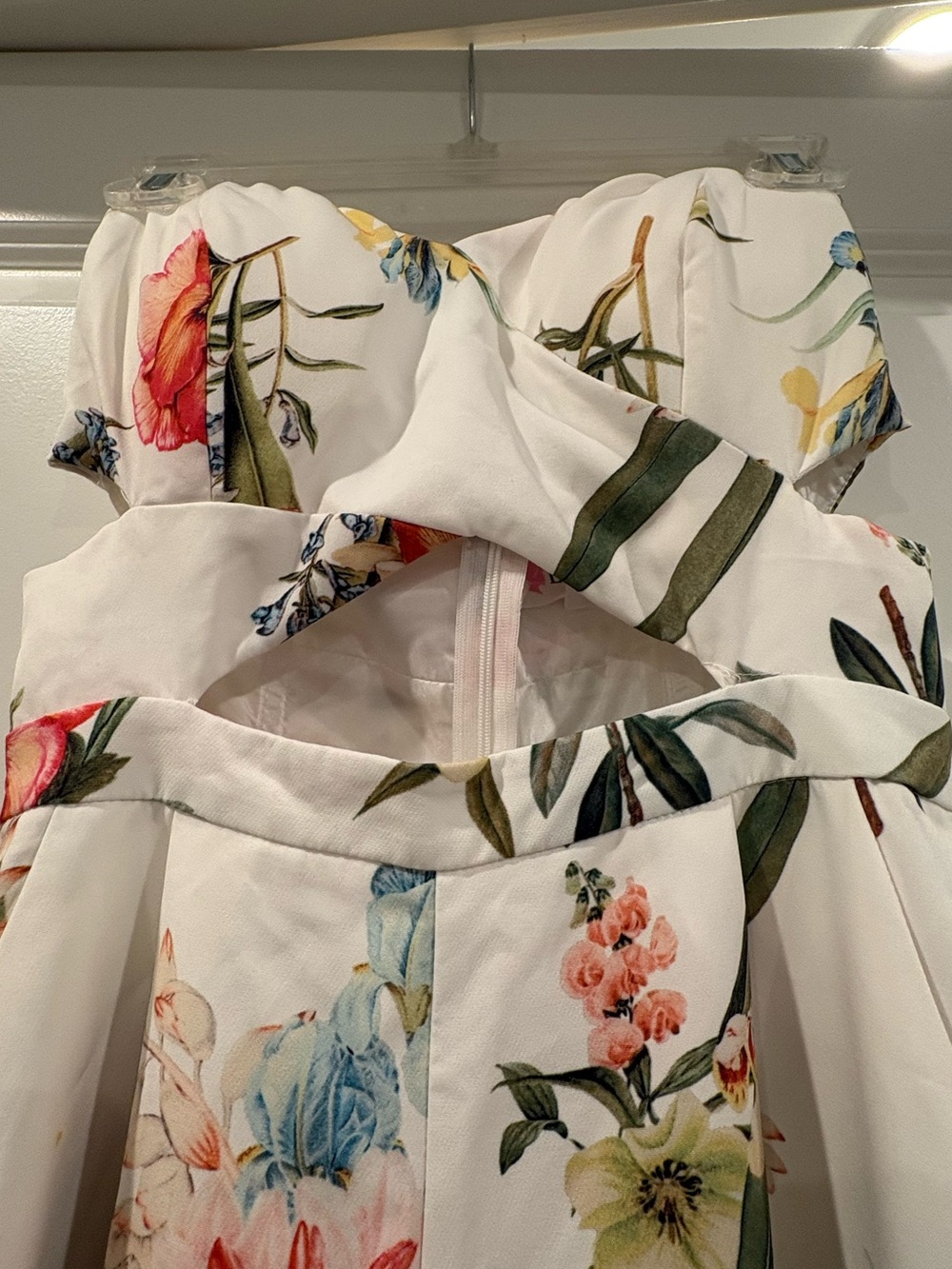 Floral Cutout Strapless White wide leg cropped jumpsuit NWT
Size small